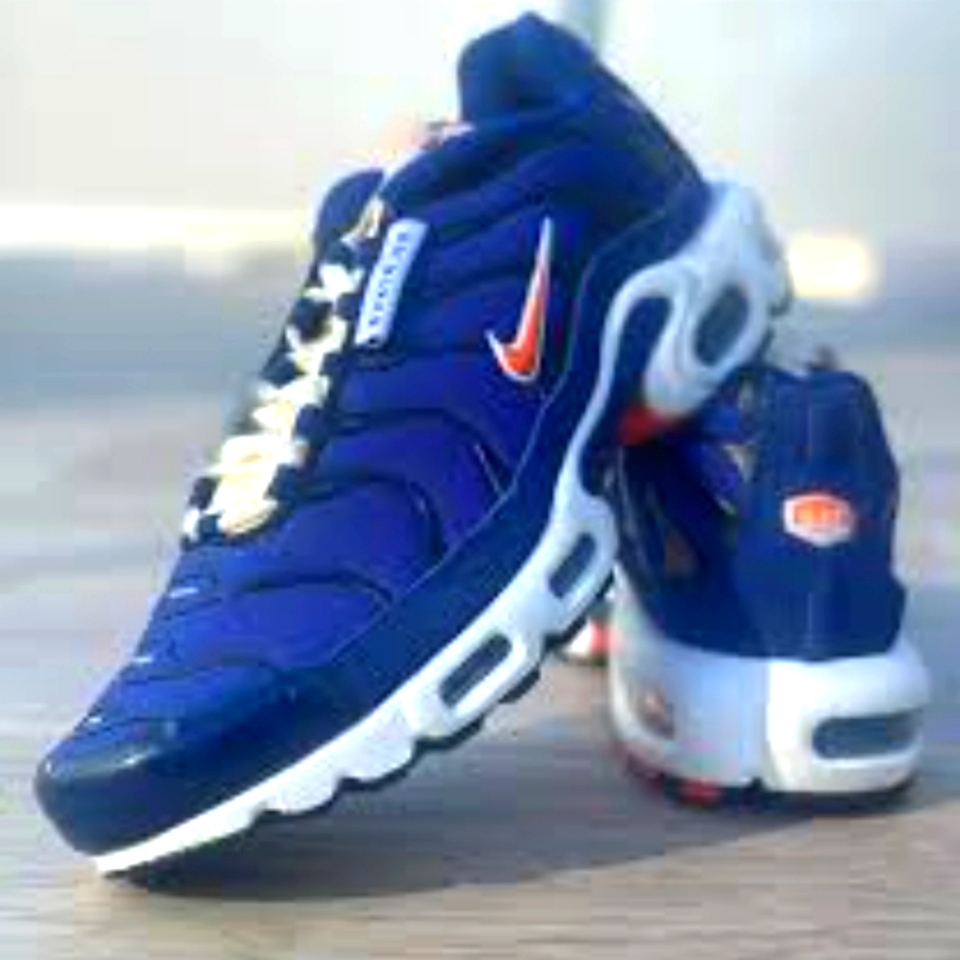 Nike Men's Air Max Plus Se Running Club Size 10 Deep Royal Blue